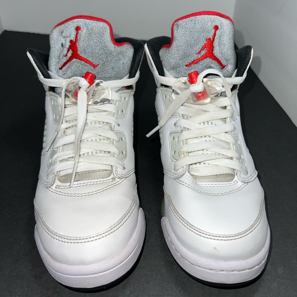 Nike AIR JORDAN 5 Retro GS White Cement Size 6Y  (440888-104) White Black Red